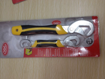 supply of 2pcs card with plastic handle spanner