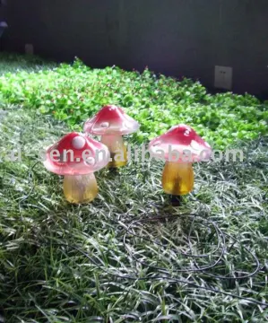 Plastic Mushroom solar garden light TWT10204