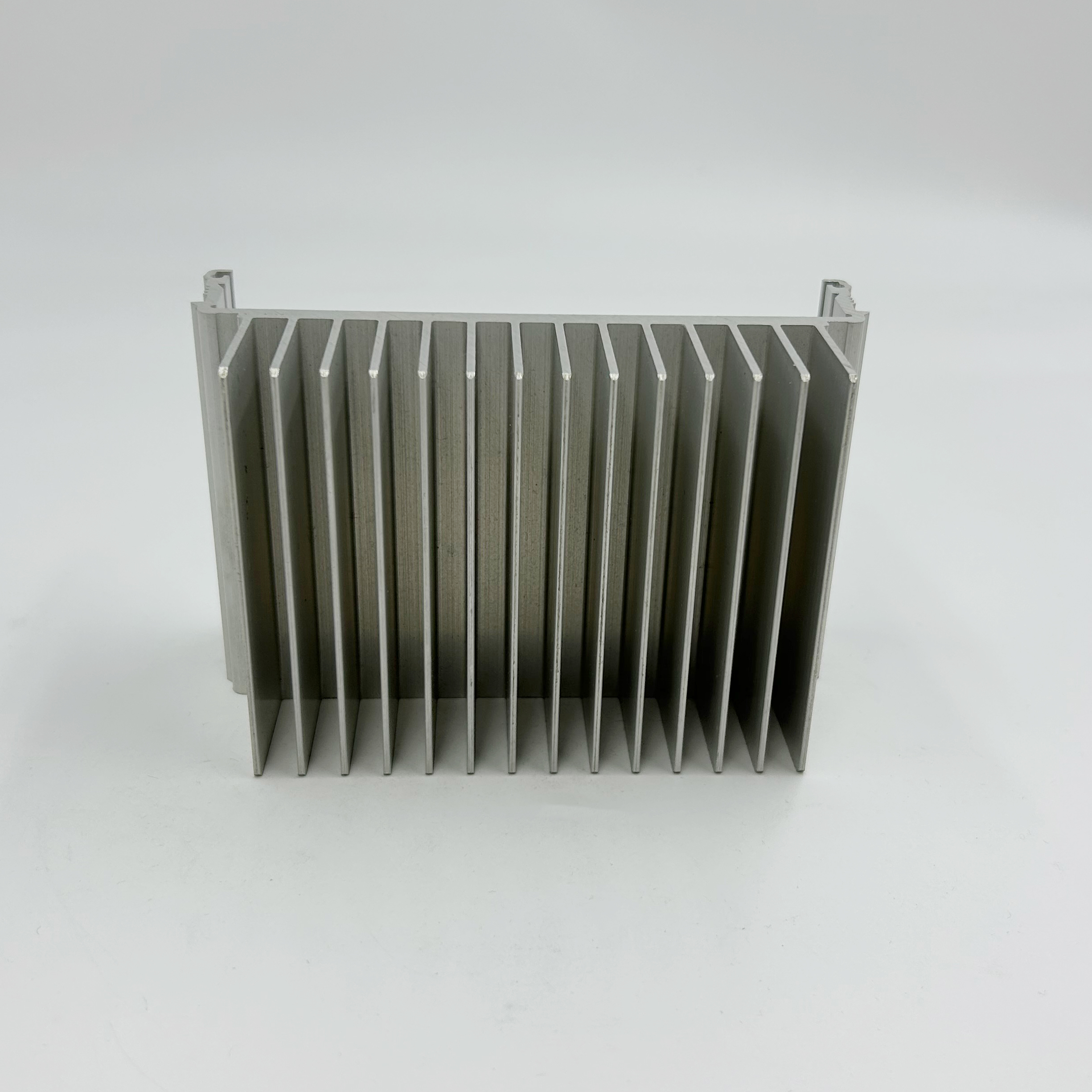 Custom Anodized Aluminum Heatsink Extruded