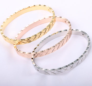 Edelstahl 18K Gold plattiert Rhombus Textur Manschette Armreif Armbänder - neueste Schmuckdesign