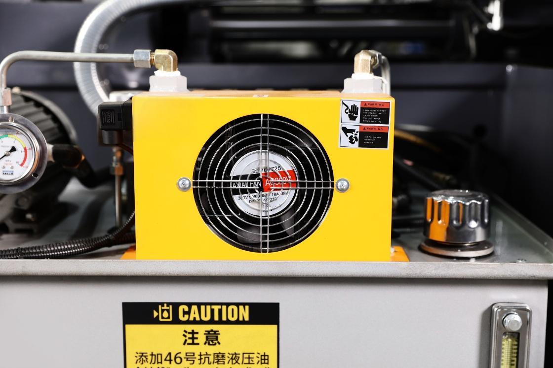 CNC Horizontal Metal Band Sawing Machine