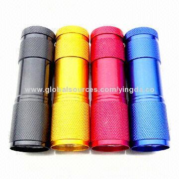 lampes de poche 9 LED alu, utilisations 3 * piles AAA, marquage CE, Directive RoHS conforme