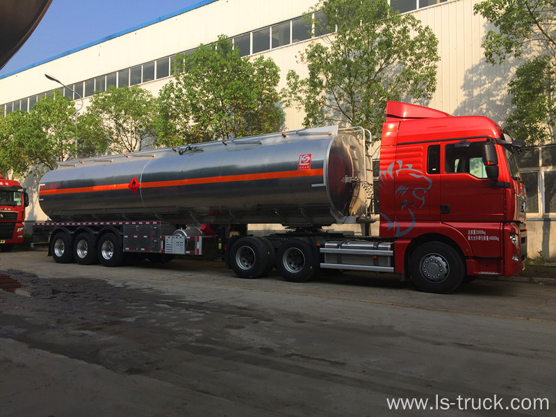 SINOTRUK TRACTOR 51000L FUEL TANK SEMI TRAILER