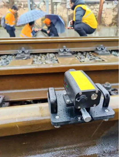 Railway Track Laser Displacement Measuring Equipment for Rail Creeping Measuring