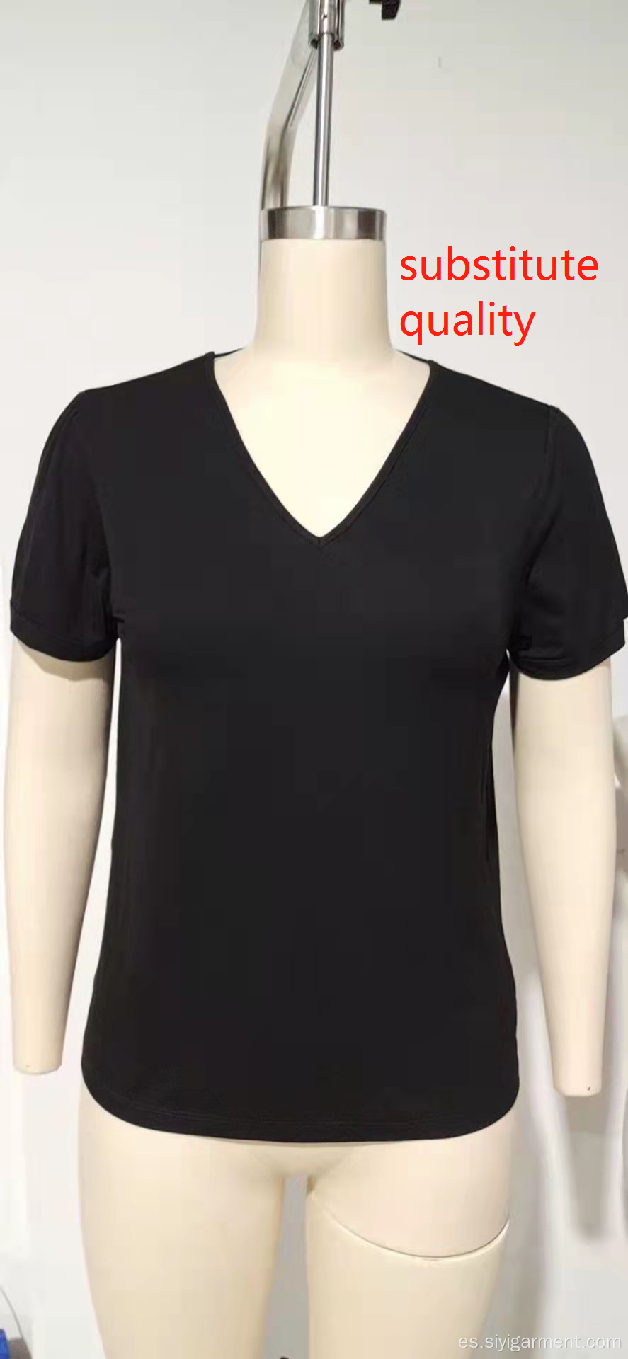 Camiseta para mujeres en V con cuello con manga de burbujas