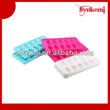 Plastic ice cube tube