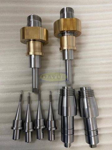 Customized inserts and cavities for mold components