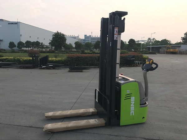 Electric Stacker Price