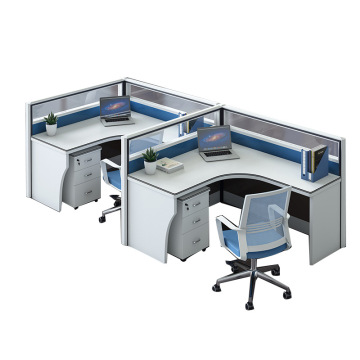 Офисное рабочее место на 4–6 человек с экраном
