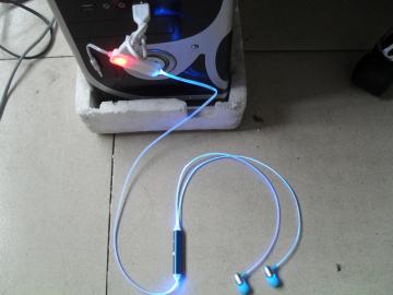 LED Lighting Earphone with USB Charger Cable for Phone MP3