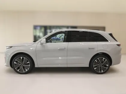 Li Auto L6 2025 Pro Smart Refresh Gray