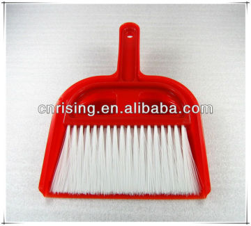 Tent dust pan & brush, helpful tools for you!