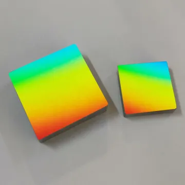 Plane Reflective Ruled Diffraction Grating for Optical Instruments
