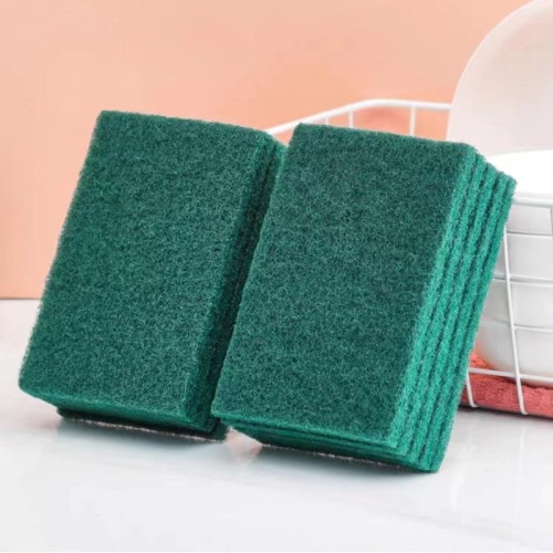Limpando almofadas de limpeza de nylon verdes
