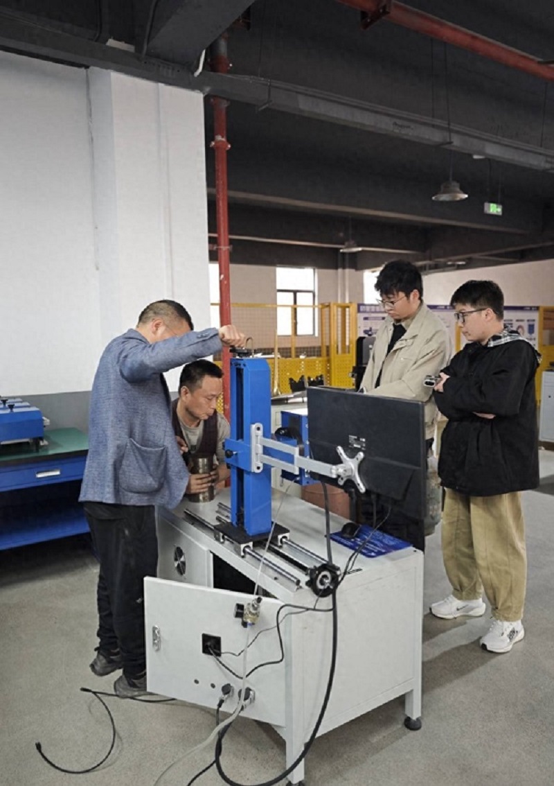 Customer Visits Chuke Intelligent for Inspection; Flange Marking Machine's "Millimeter-Level Precision" Wins Customer's Heart