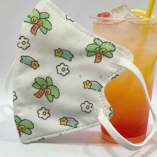 Máscara infantil fofa com vários padrões