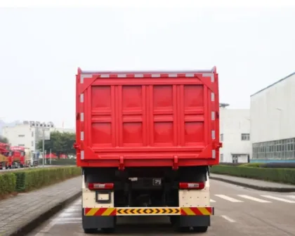 SAIC Hongyan 8x4 8.2m Dump Truck
