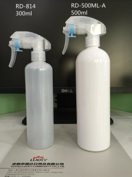 The Large Capacity Plastic Bottle with Good Design Sprayer