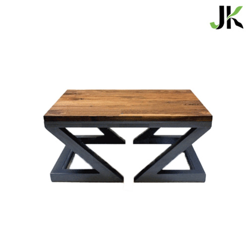 Table basse en bois massif en forme de Z
