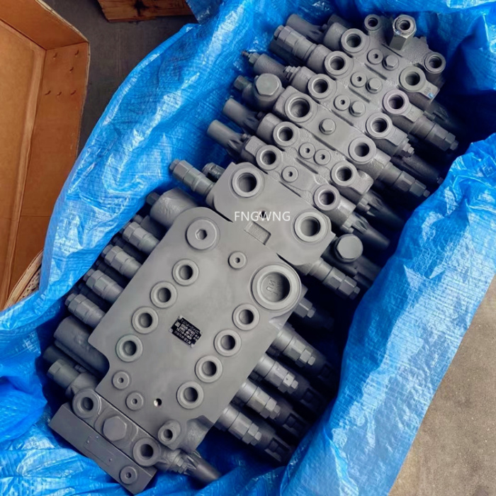 C0270-35203 Excavator Main Control Valve For Kubota