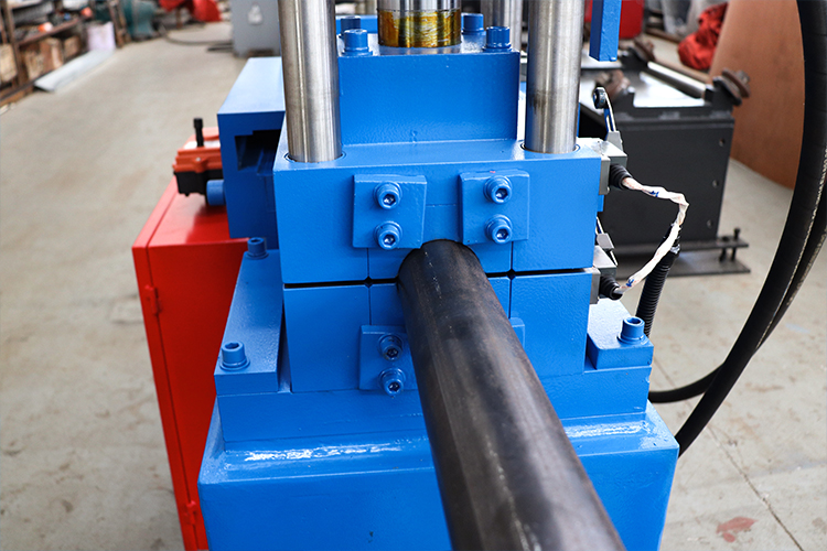 Pipe Head Necking Machine