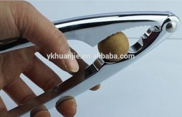 2015 new and best nutcracker nut walnut cracker made in china