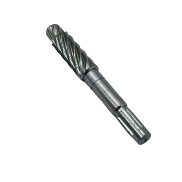 Vacuum cleaner output shaft