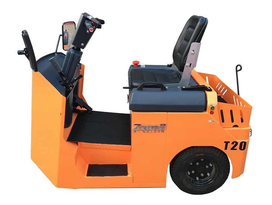 2000kg electric towing tractor sitting on type