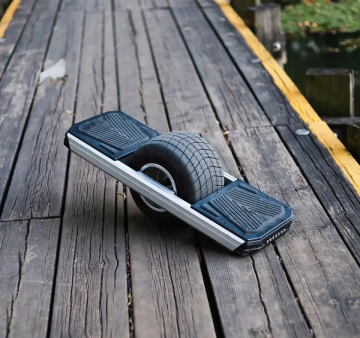 2023 EU/US-Lagerhaus Hochqualität Ein Rad Elektromottersroller-Skateboard