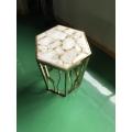 table en pierre semi-précieuse en agate blanche hexagone