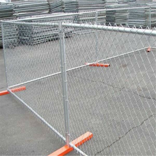 stand-alone chain link fence panels