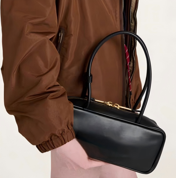 긴 가죽 손잡이가있는 세련된 레트로 토트 Stylish Retro Tote with Long Leather Handles