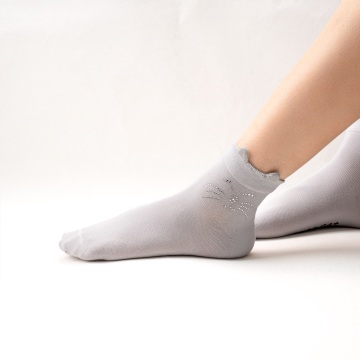 Chaussettes élégantes pour dame pour un confort quotidien