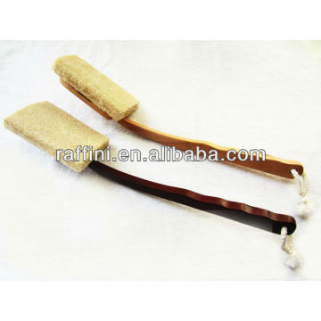 Wooden bath brush with loofah sponge/ Hot long hanlde wooden bathing brush/ new style bath brush