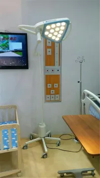 Mobile medical examination lamp with battery