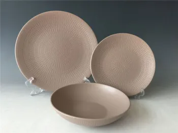 DINNERWARE SET