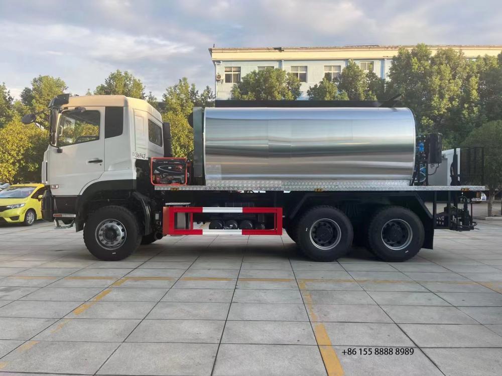 Asphalt Spray Truck 7 Jpg