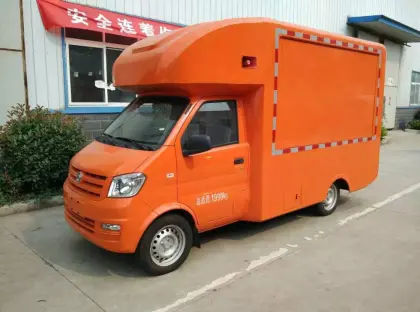 FAW 4x2 commercial van