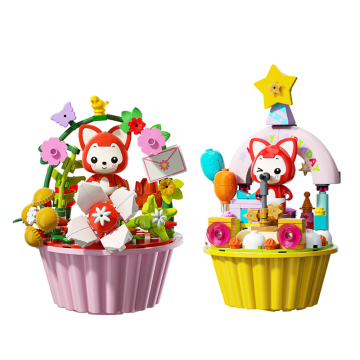 JK6501-02 ALI the Fox: Berry Cupcake Building Blocks Assembly Model - MOC Compatible Creative Toy Set with Small Particles