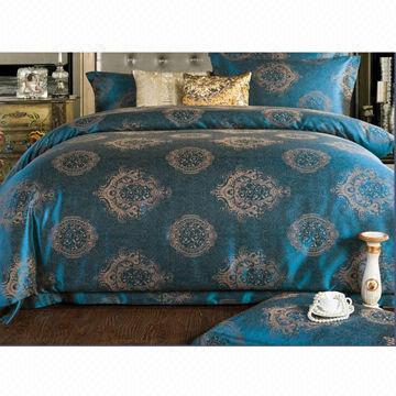 Ranjang Jacquard set dengan desain klasik gambar bunga hidup