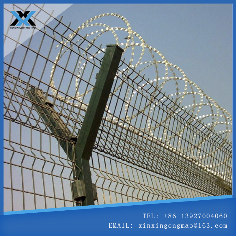 High security airport fence