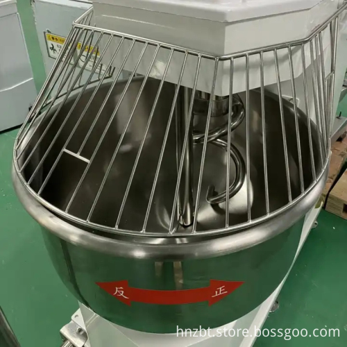 Industrial Bakery Equipment: Focus on New Commercial Dough Mixer Hoists