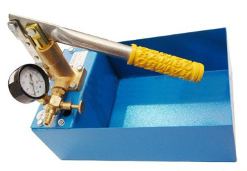 Manual test pump