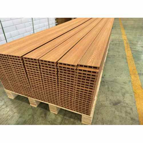 Bảo vệ chống lại các yếu tố môi trường khắc nghiệt bao gồm bão bụi mưa lớn và biến động nhiệt độ cực cao từ miễn phí