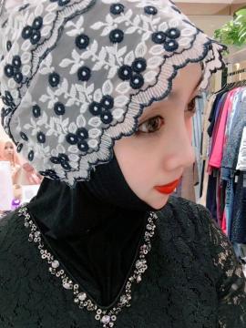 Gauze scarf with Black and white pattern