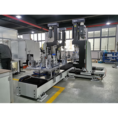 Рашэнні для абсталявання для абсталявання на чатыры колы націскаюць