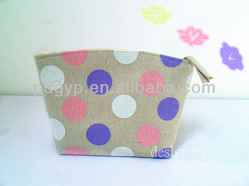 Linen cosmetic bag with lovely circle dot
