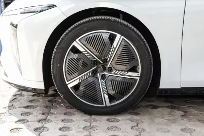 Dongfeng FORTHING Xinghai S7 2024 Electric Vehicle 555km Range 218HP