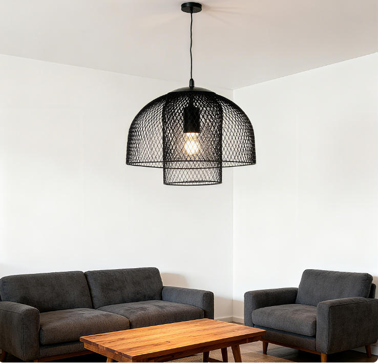 Double layered mesh shade pendant light