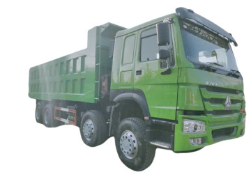 Truk sampah bekas tugas berat